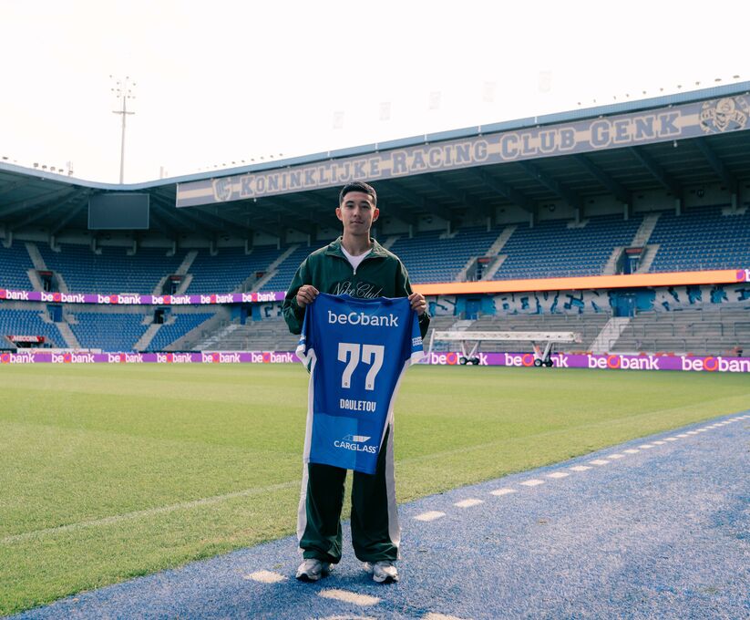 Kazachse winger Shakhmurat Dauletov tekent eerste profcontract