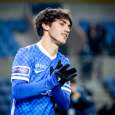 Eerste goal Luca Oyen